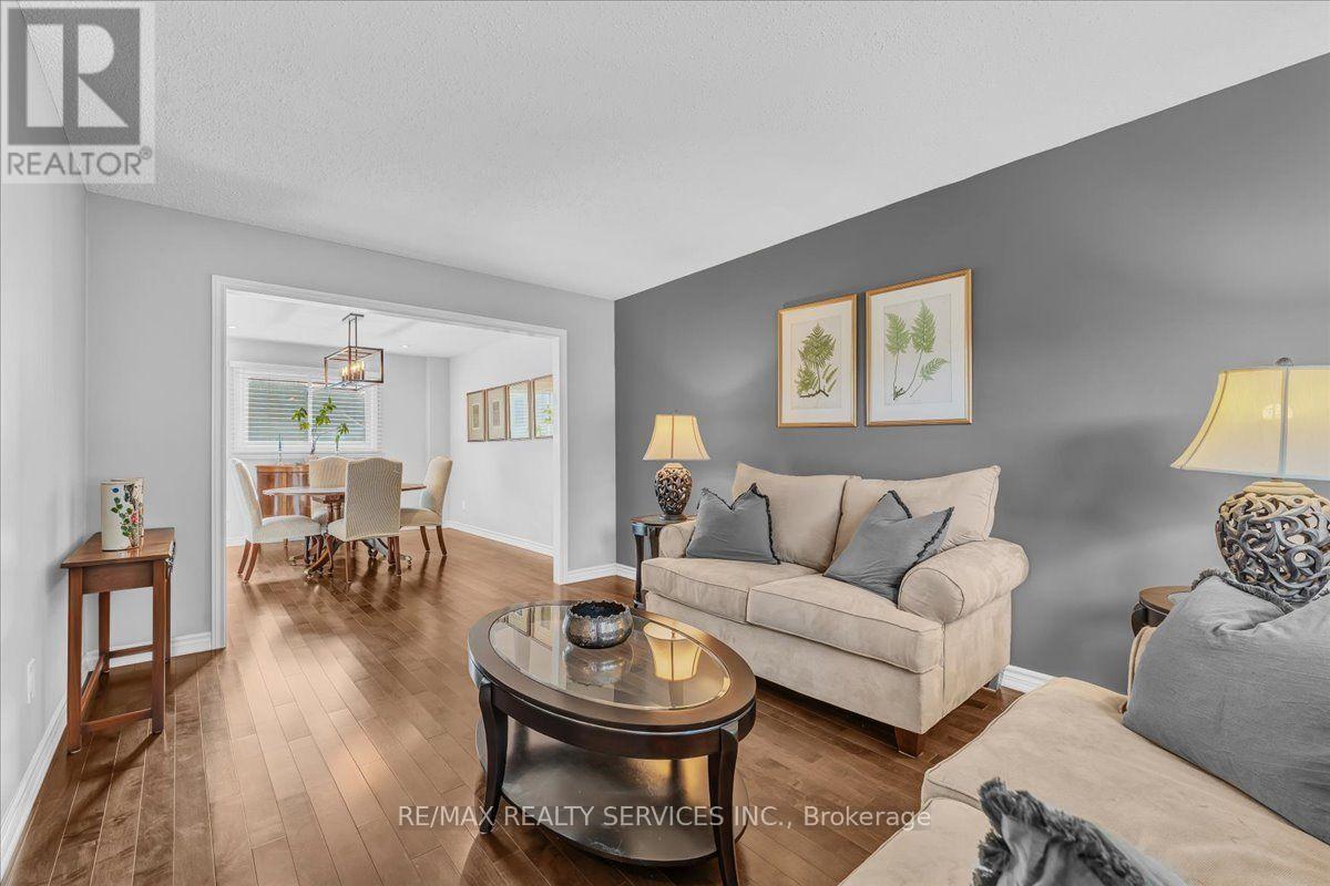 18 Corkett Drive, Brampton, Ontario  L6X 3H3 - Photo 8 - W13810154