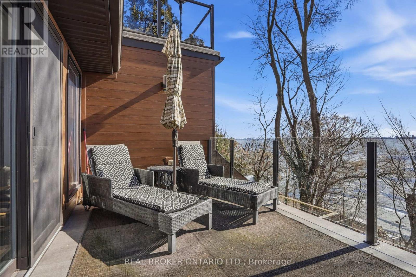 868 Danforth Place, Burlington, Ontario  L7T 1S2 - Photo 34 - W13810262