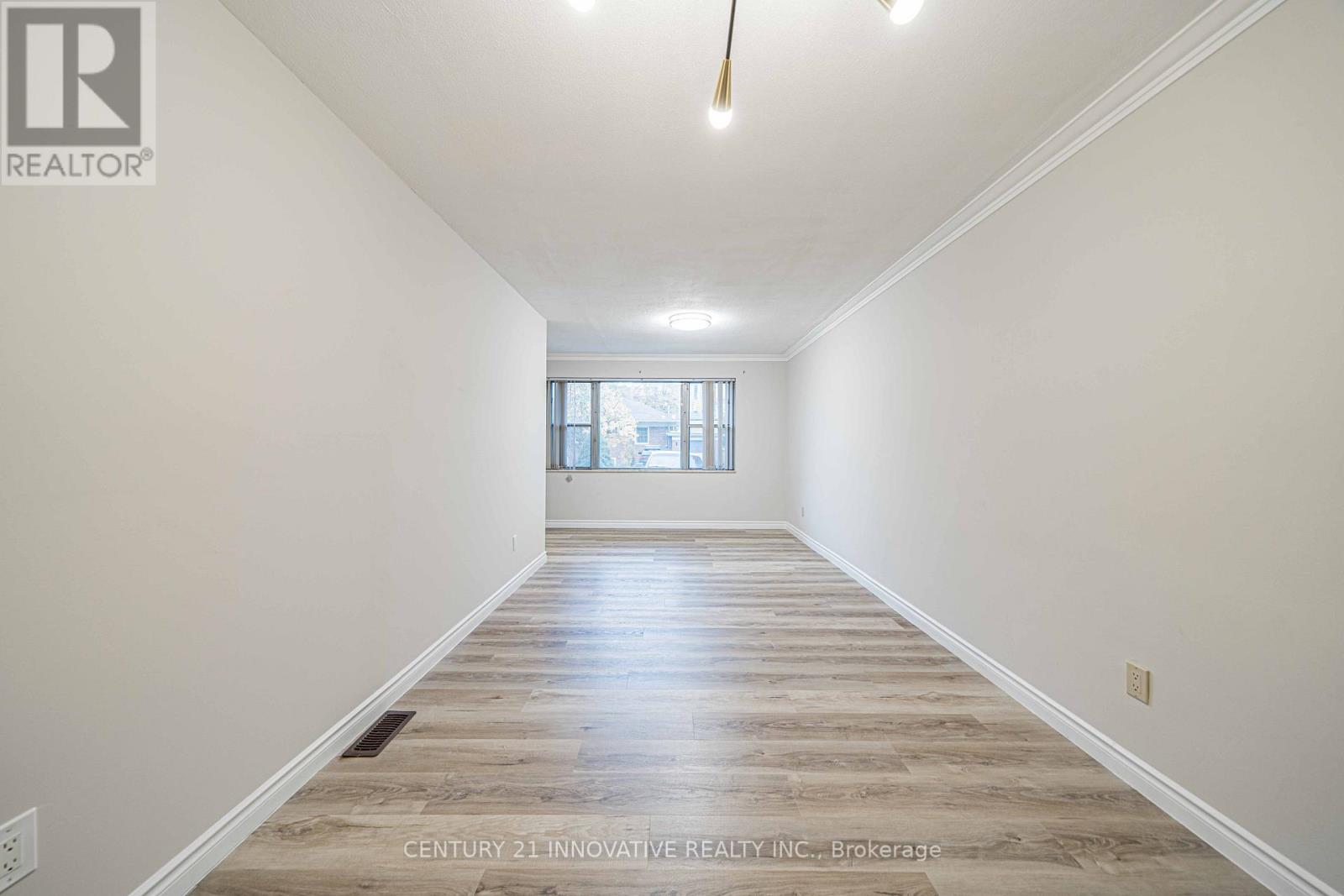 Upper - 22 Carysfort Road, Toronto, Ontario  M8Z 4X2 - Photo 10 - W13810334