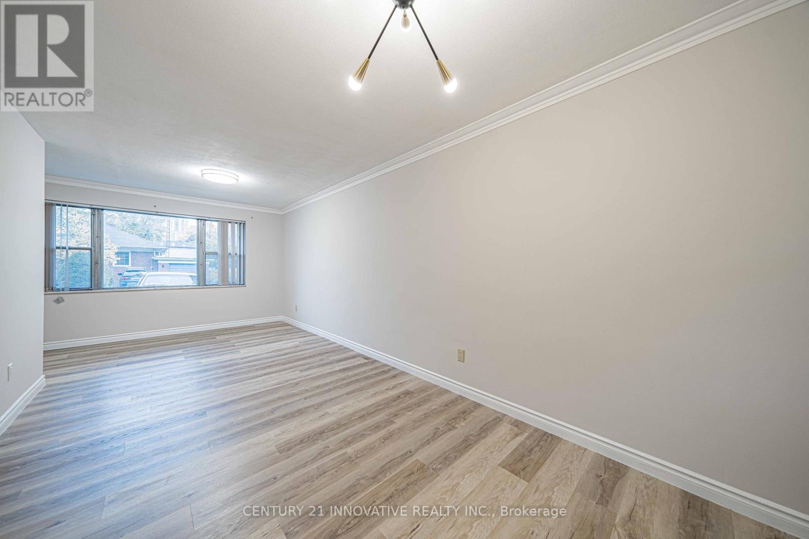 Upper - 22 Carysfort Road, Toronto, Ontario  M8Z 4X2 - Photo 11 - W13810334