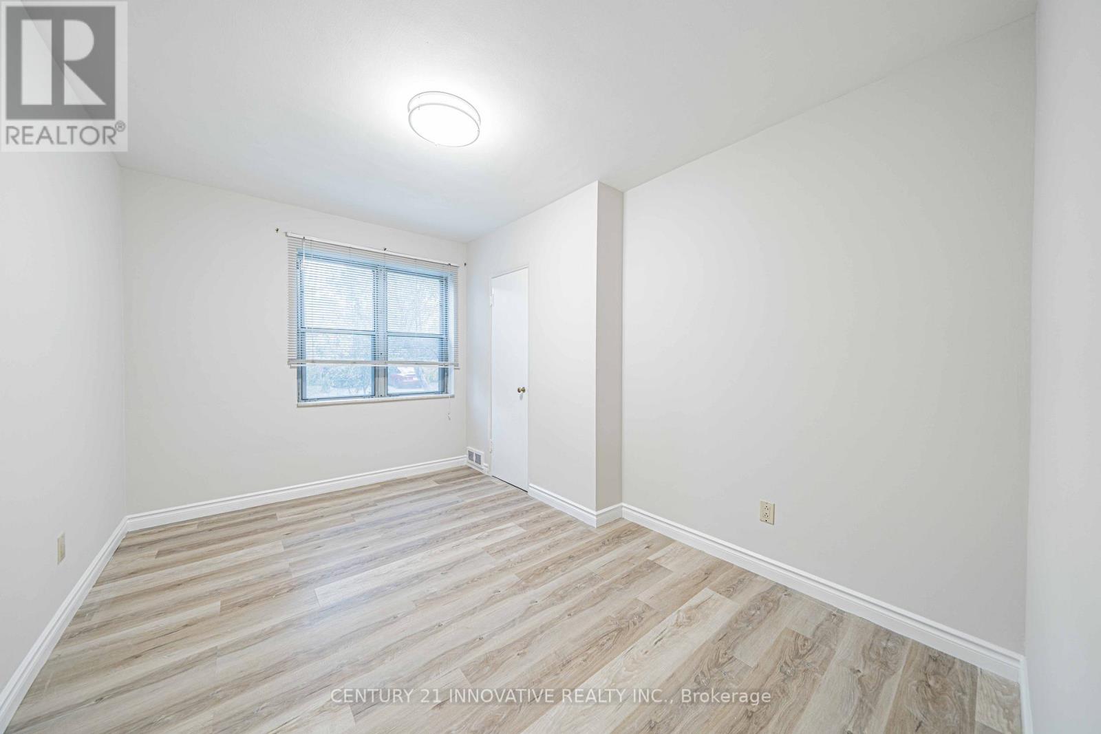 Upper - 22 Carysfort Road, Toronto, Ontario  M8Z 4X2 - Photo 21 - W13810334