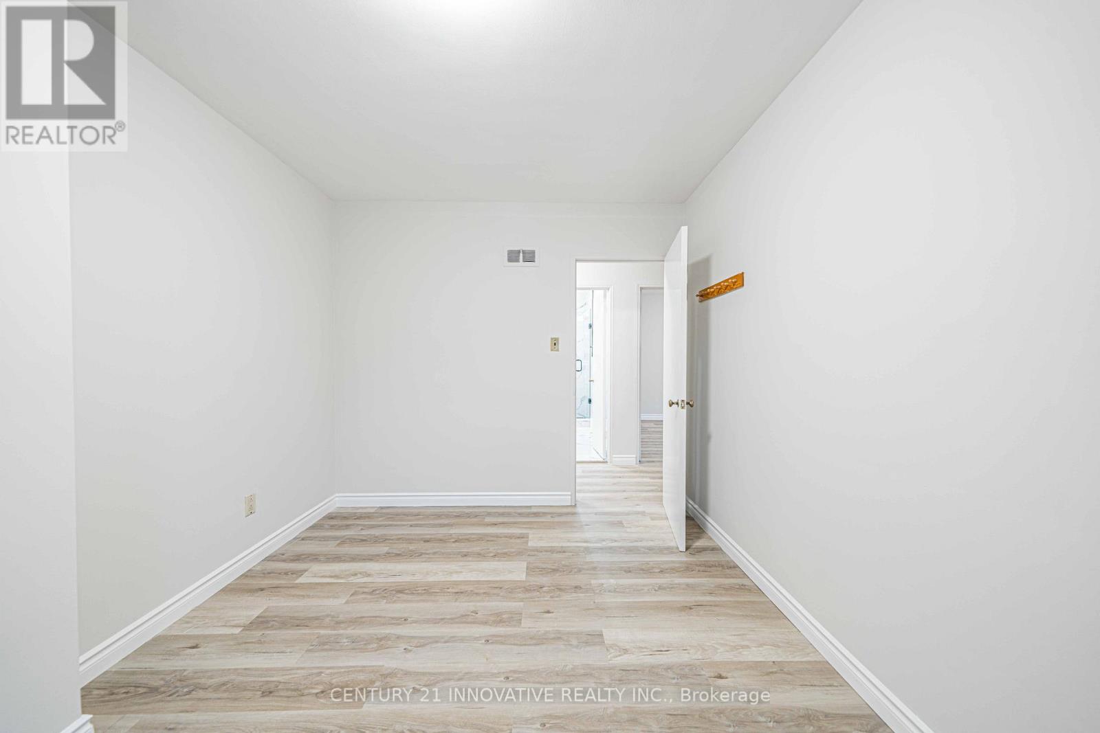 Upper - 22 Carysfort Road, Toronto, Ontario  M8Z 4X2 - Photo 25 - W13810334