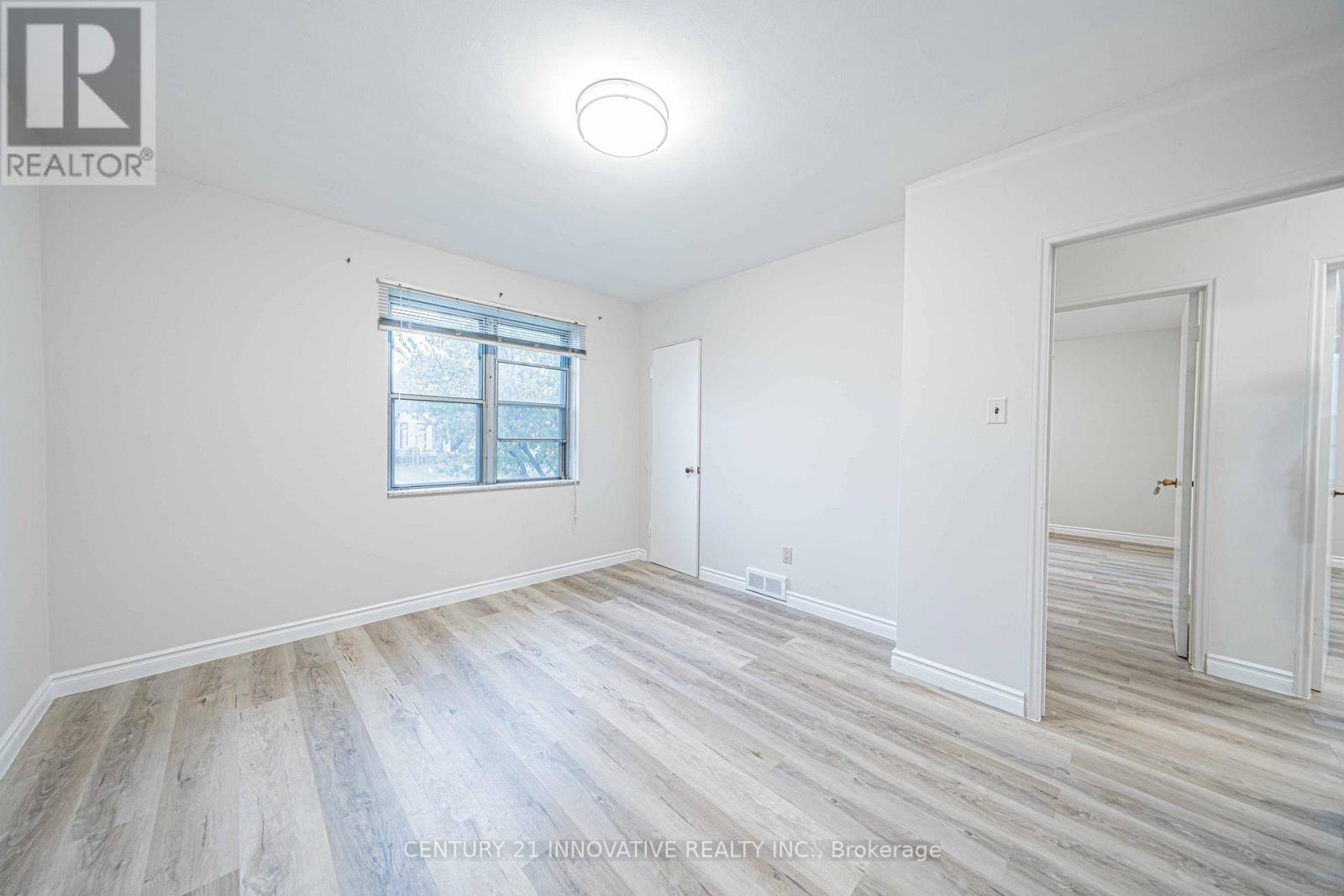 Upper - 22 Carysfort Road, Toronto, Ontario  M8Z 4X2 - Photo 28 - W13810334