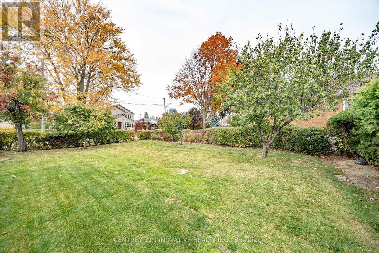Upper - 22 Carysfort Road, Toronto, Ontario  M8Z 4X2 - Photo 41 - W13810334