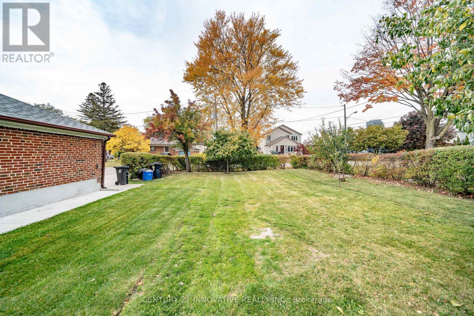 Upper - 22 Carysfort Road, Toronto, Ontario  M8Z 4X2 - Photo 47 - W13810334