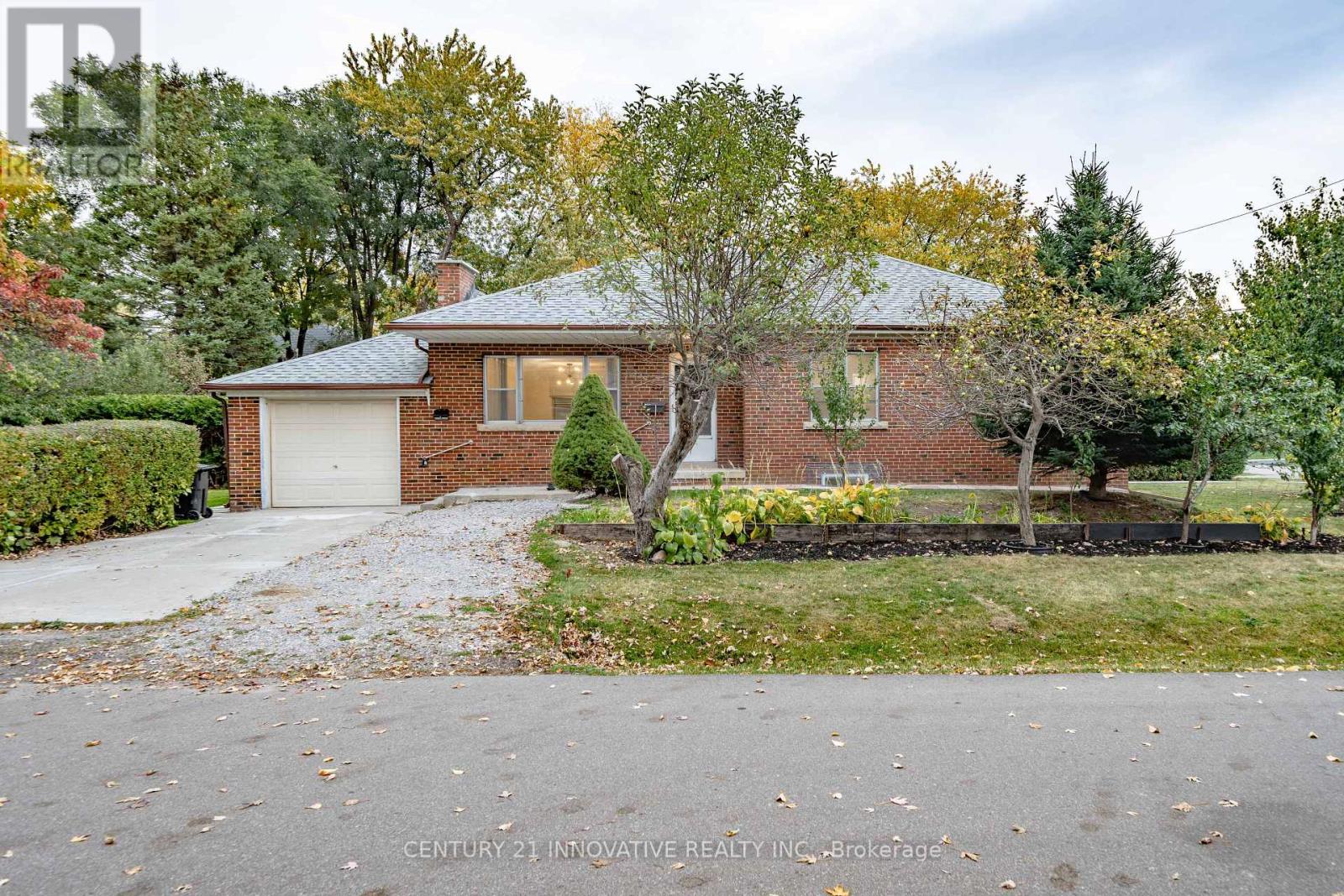 Upper - 22 Carysfort Road, Toronto, Ontario  M8Z 4X2 - Photo 48 - W13810334