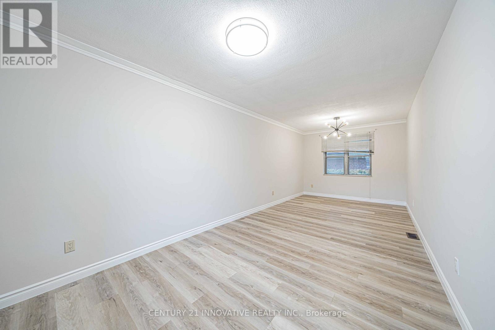 Upper - 22 Carysfort Road, Toronto, Ontario  M8Z 4X2 - Photo 6 - W13810334