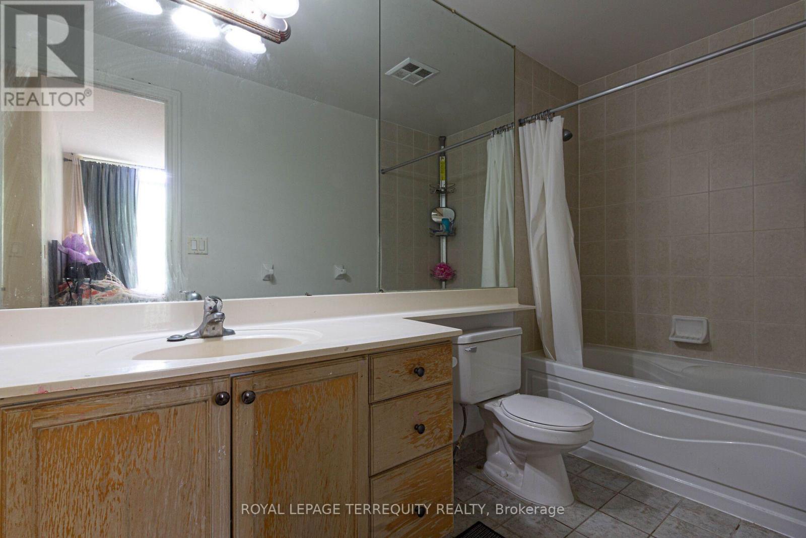 226 - 3888 Duke Of York Boulevard, Mississauga, Ontario  L5B 4P5 - Photo 17 - W13810350