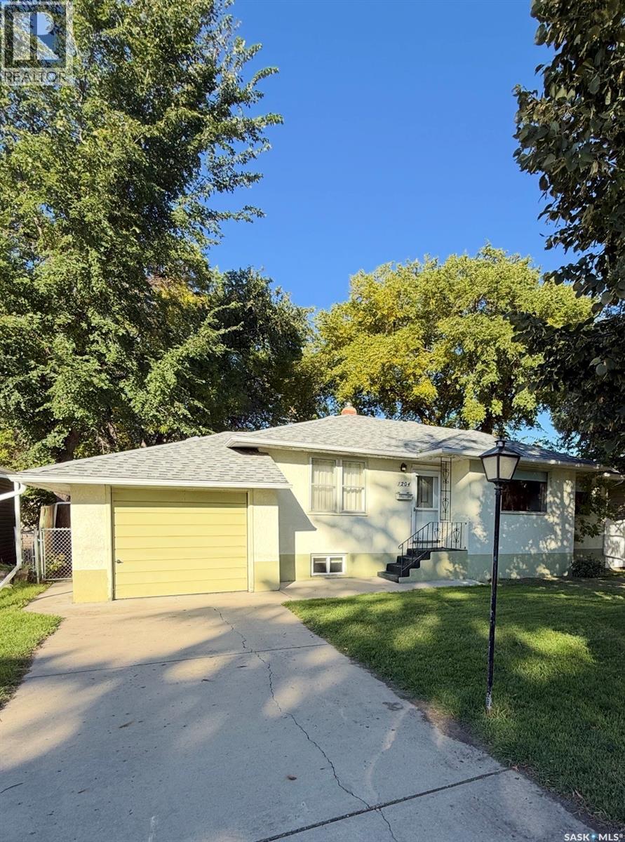 1204 EWART AVENUE, Saskatoon, Saskatchewan