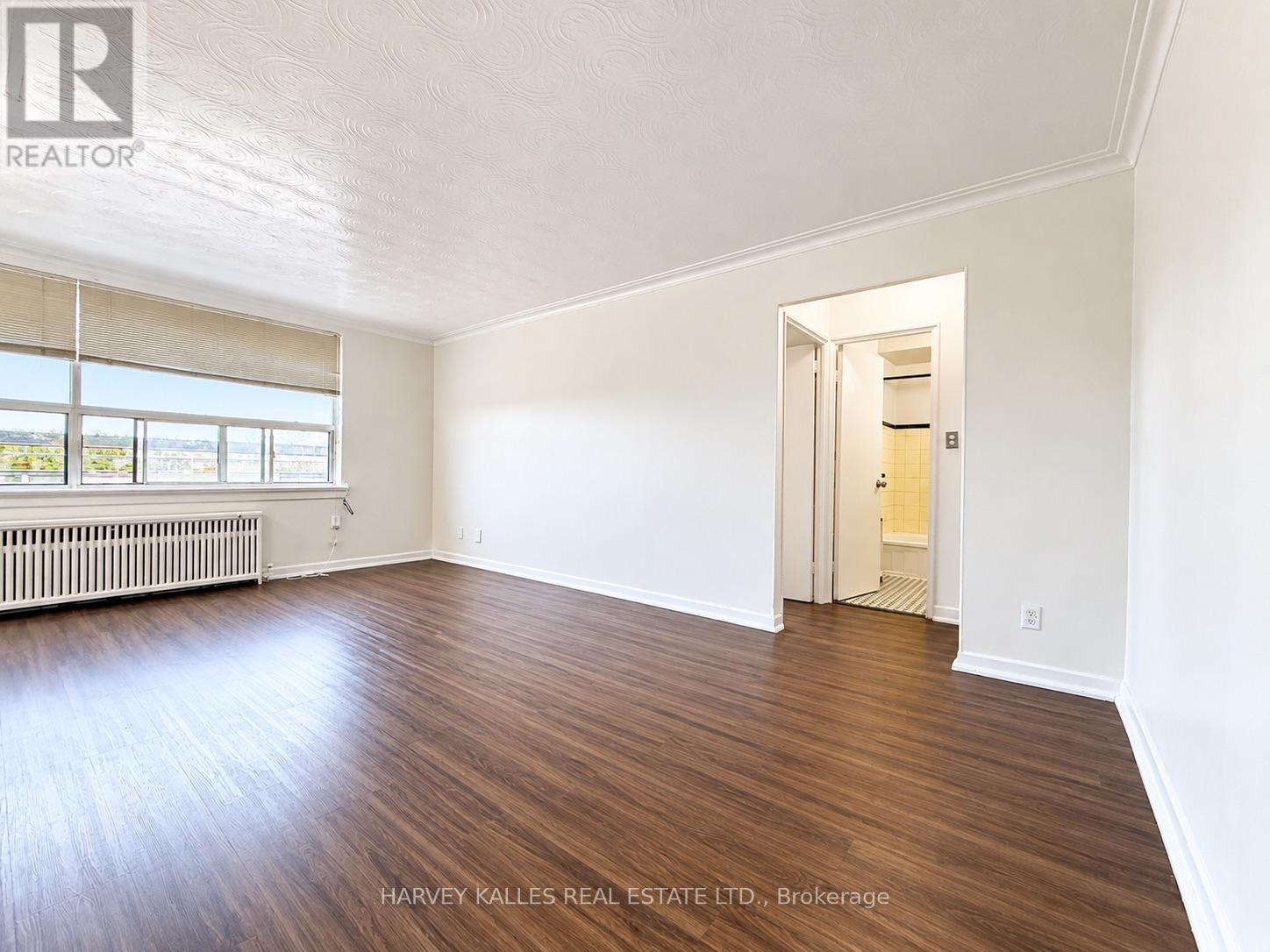 402 - 1490 Eglinton Avenue W, Toronto, Ontario M6E 2G5 - Photo 8 - W13798440
