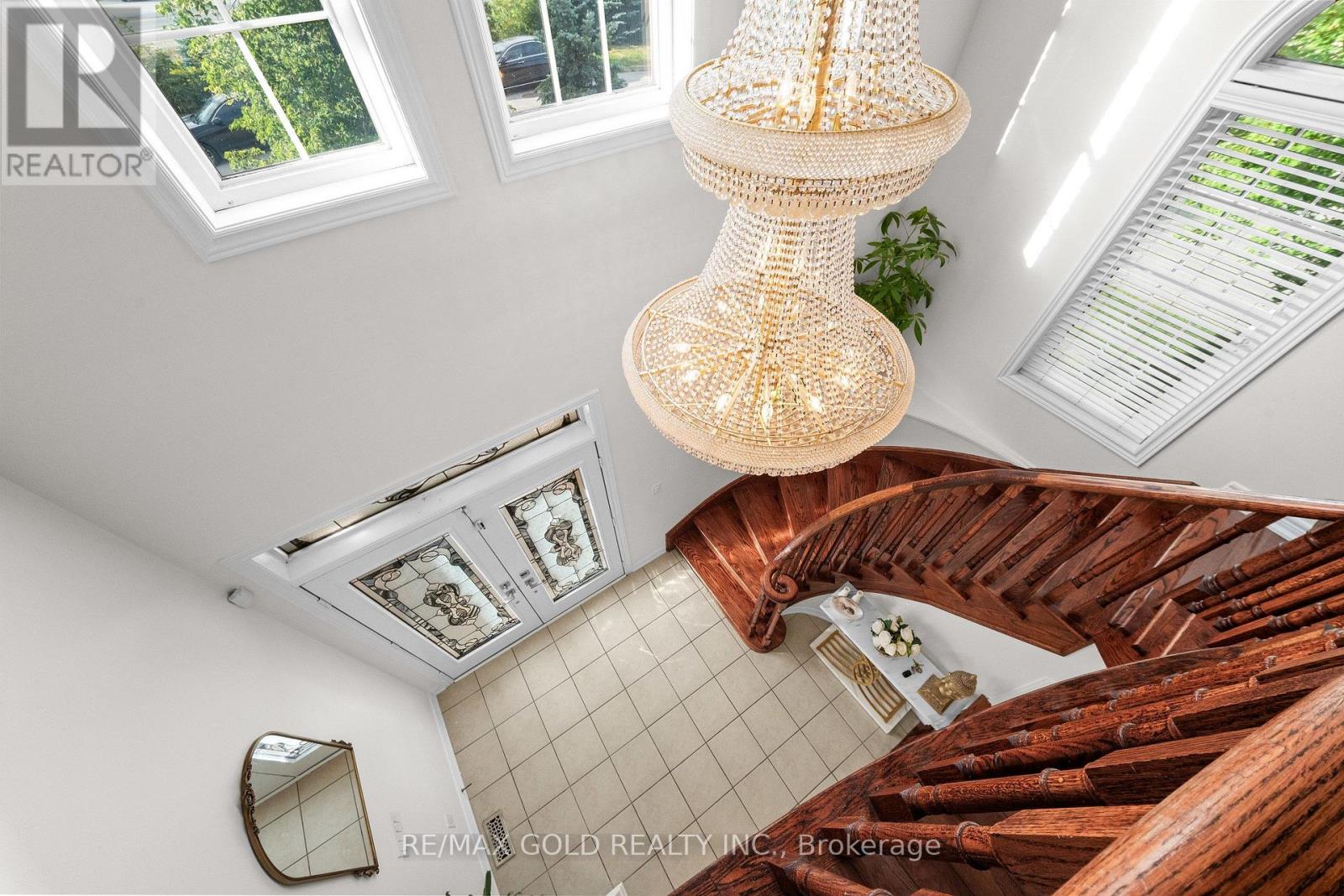 29 Royal Links Circle, Brampton, Ontario  L6P 2Z9 - Photo 15 - W13809574