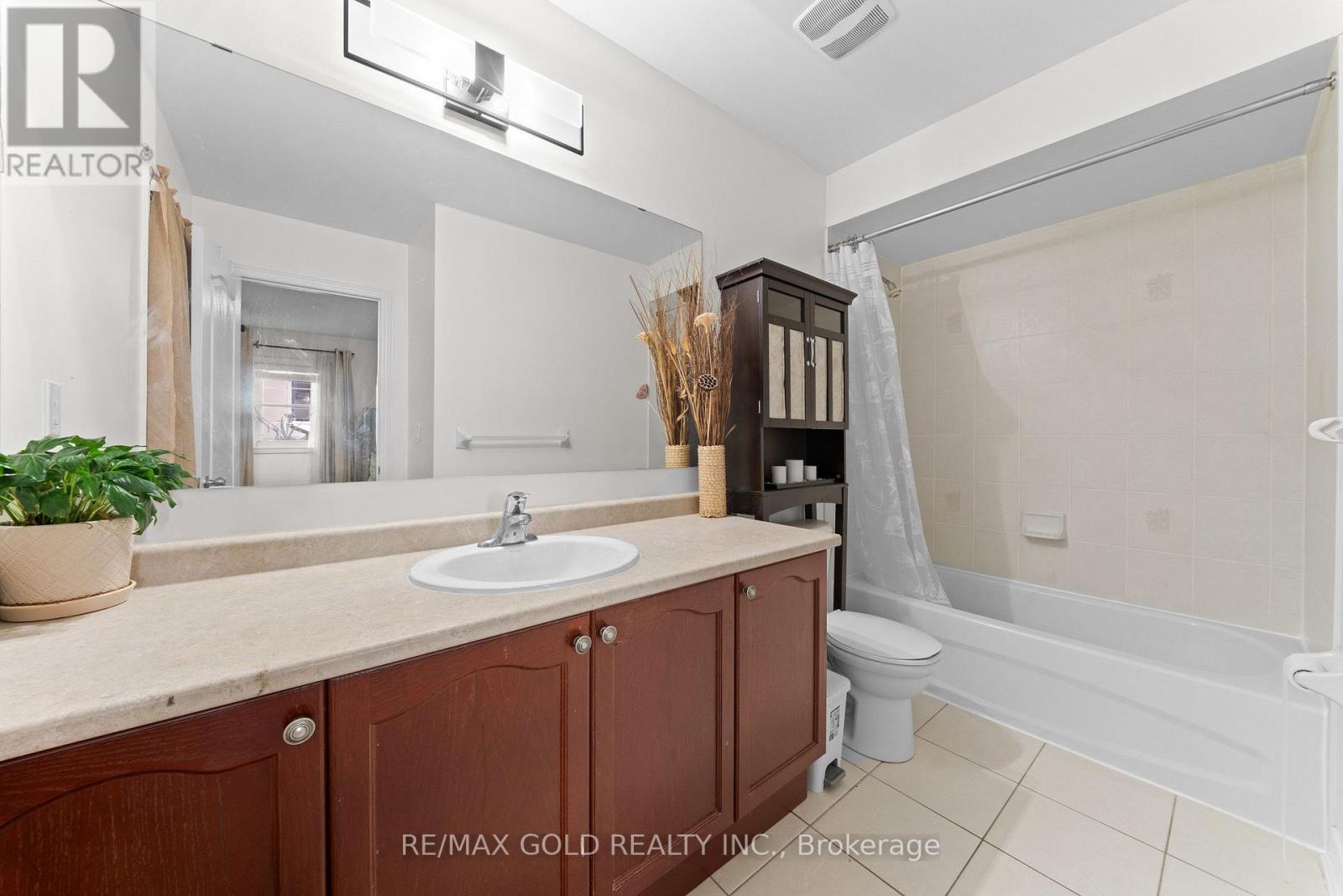 29 Royal Links Circle, Brampton, Ontario  L6P 2Z9 - Photo 21 - W13809574