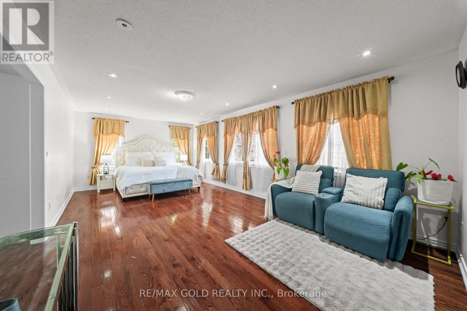 29 Royal Links Circle, Brampton, Ontario  L6P 2Z9 - Photo 16 - W13809574