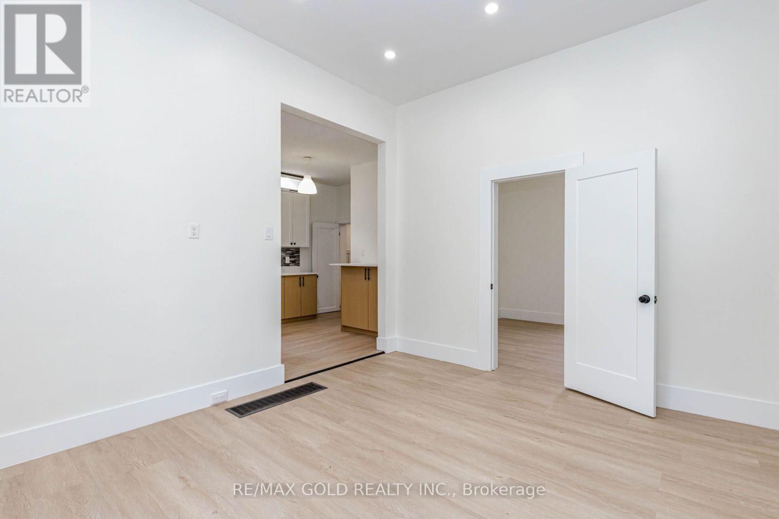108 Norfolk Avenue, Cambridge, Ontario  N1R 3V2 - Photo 9 - X13810242