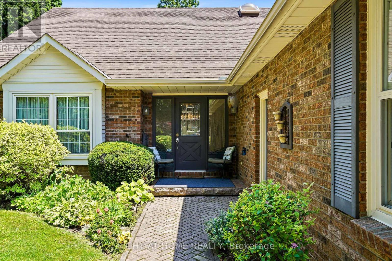 15 The Promenade, Niagara-On-The-Lake, Ontario  L0S 1J0 - Photo 6 - X13810318