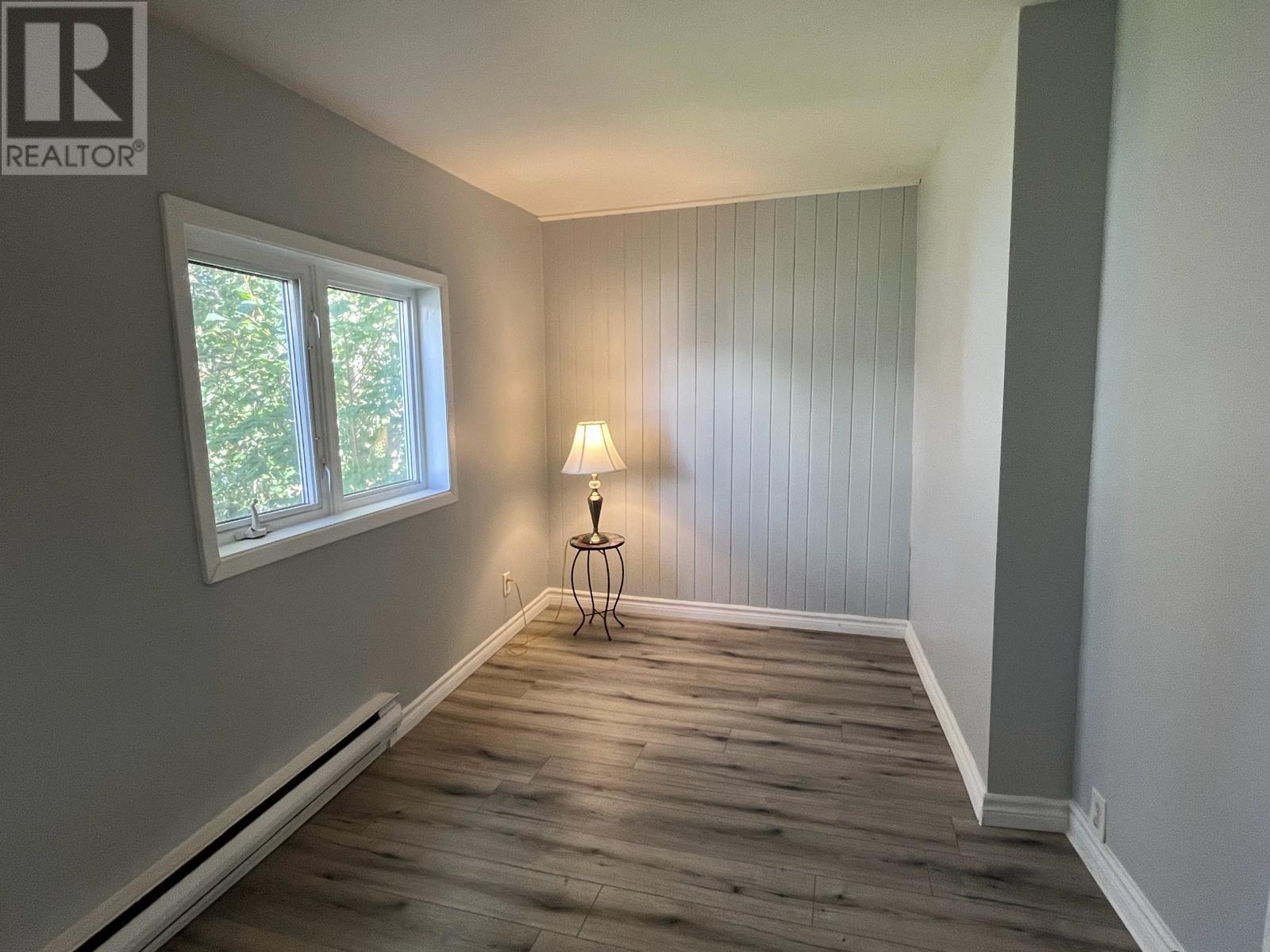 30 Boncloddy Street, St.John's — photo 9