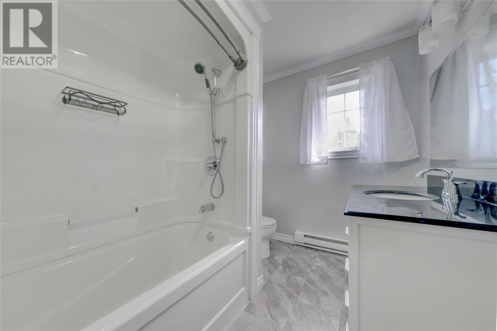 18 Mountainview Road, Massey Drive — photo 10