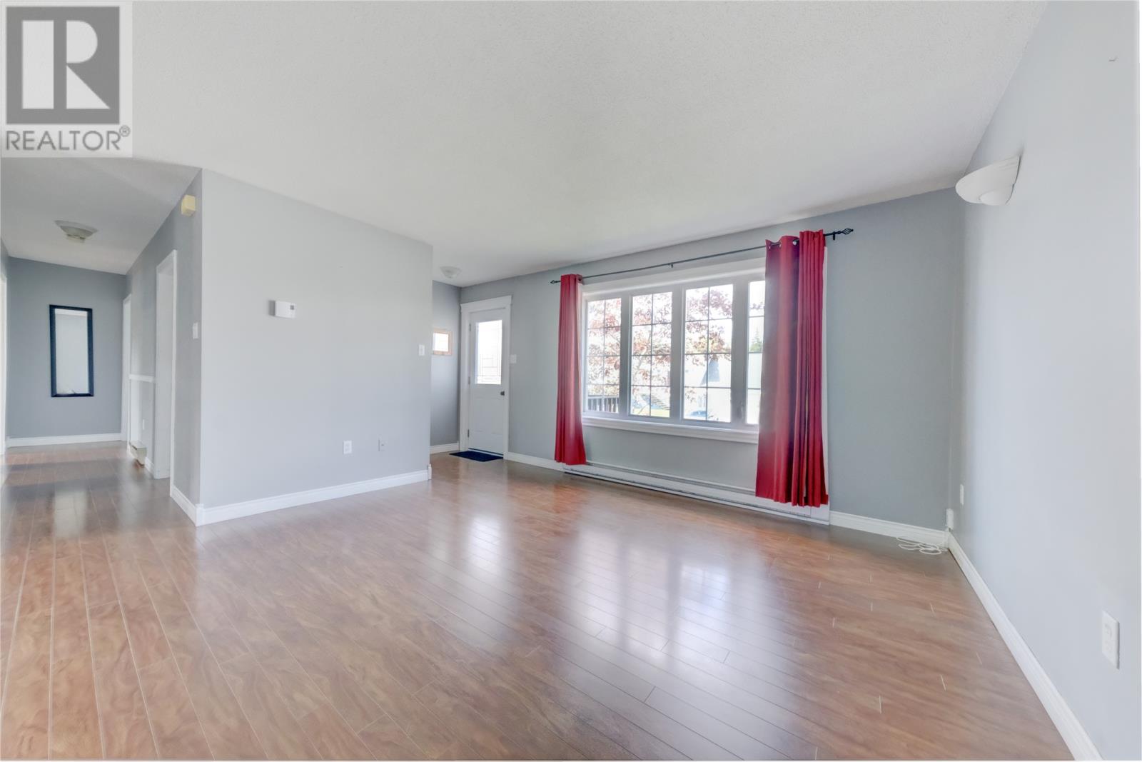 18 Mountainview Road, Massey Drive — photo 4