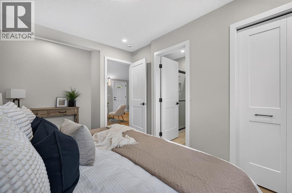 64 Doverview Place SE, Calgary, Alberta  T2B 1Z5 - Photo 19 - A2344806