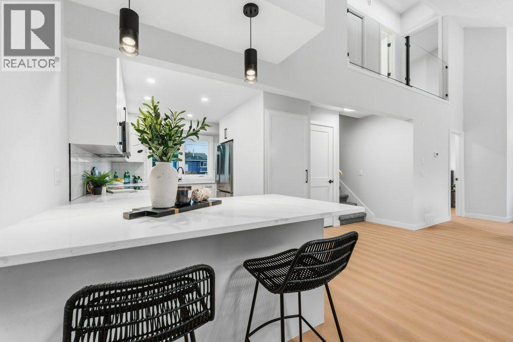 64 Doverview Place SE, Calgary, Alberta  T2B 1Z5 - Photo 10 - A2344806