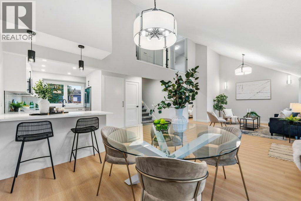 64 Doverview Place SE, Calgary, Alberta  T2B 1Z5 - Photo 9 - A2344806