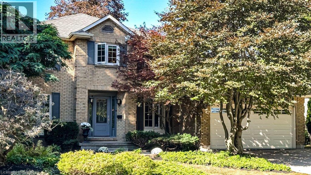 6 COTTONWOOD Court, Ancaster, Ontario