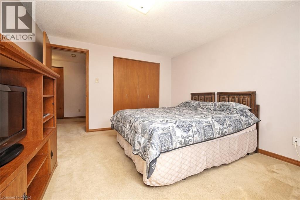 56 Scenic Wood Crescent, Kitchener, Ontario  N2A 3N6 - Photo 30 - 40865235
