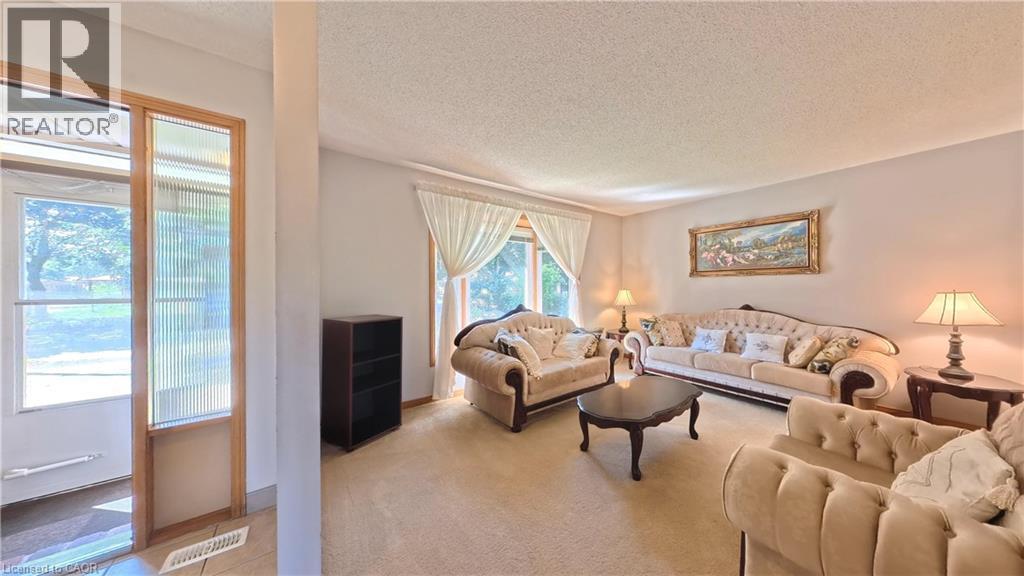 56 Scenic Wood Crescent, Kitchener, Ontario  N2A 3N6 - Photo 3 - 40865235