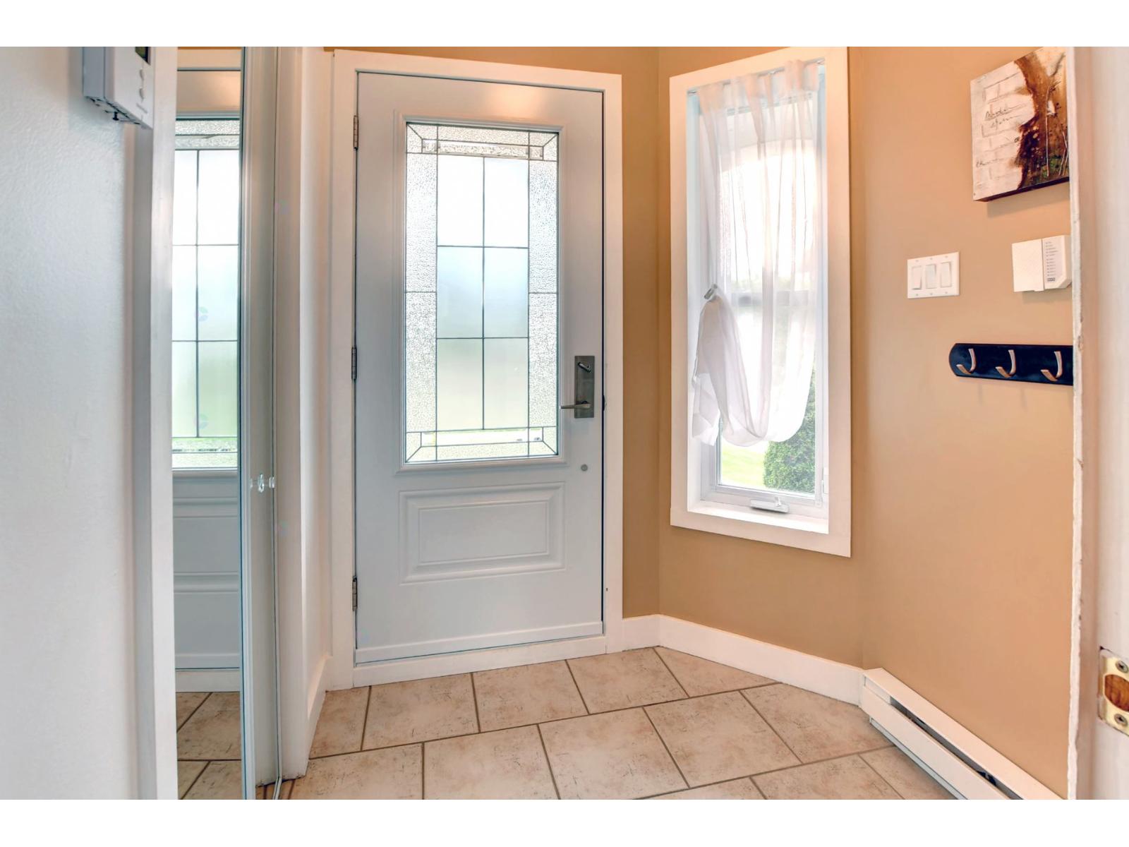 315 Rue Dagenais Repentigny (Le Gardeur) Quebec Canada J5Z4Y9 3