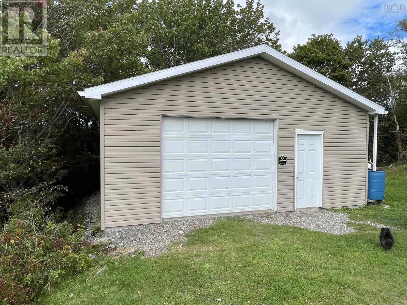 73 Brown Street, Sydney, Nova Scotia  B1S 2M6 - Photo 4 - 202623955