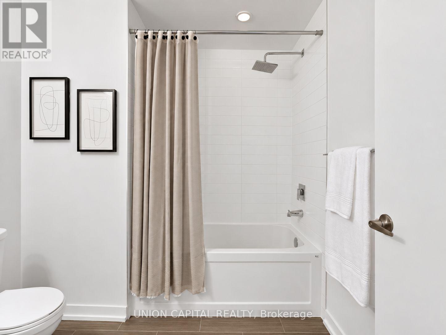 202 - 10 Willison Square, Toronto, Ontario  M5T 0A8 - Photo 15 - C13809814