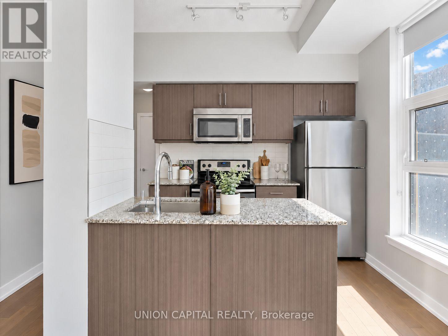 202 - 10 Willison Square, Toronto, Ontario  M5T 0A8 - Photo 7 - C13809814
