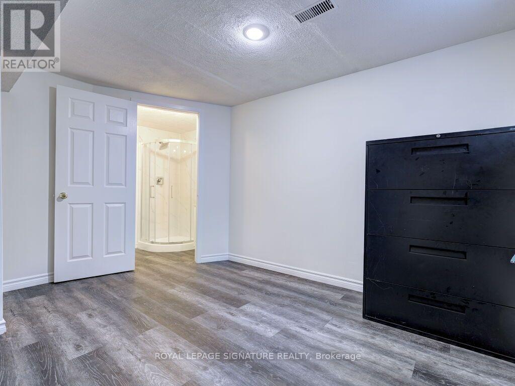 370 Hansen Road, Brampton, Ontario  L6V 3P7 - Photo 35 - W13779588