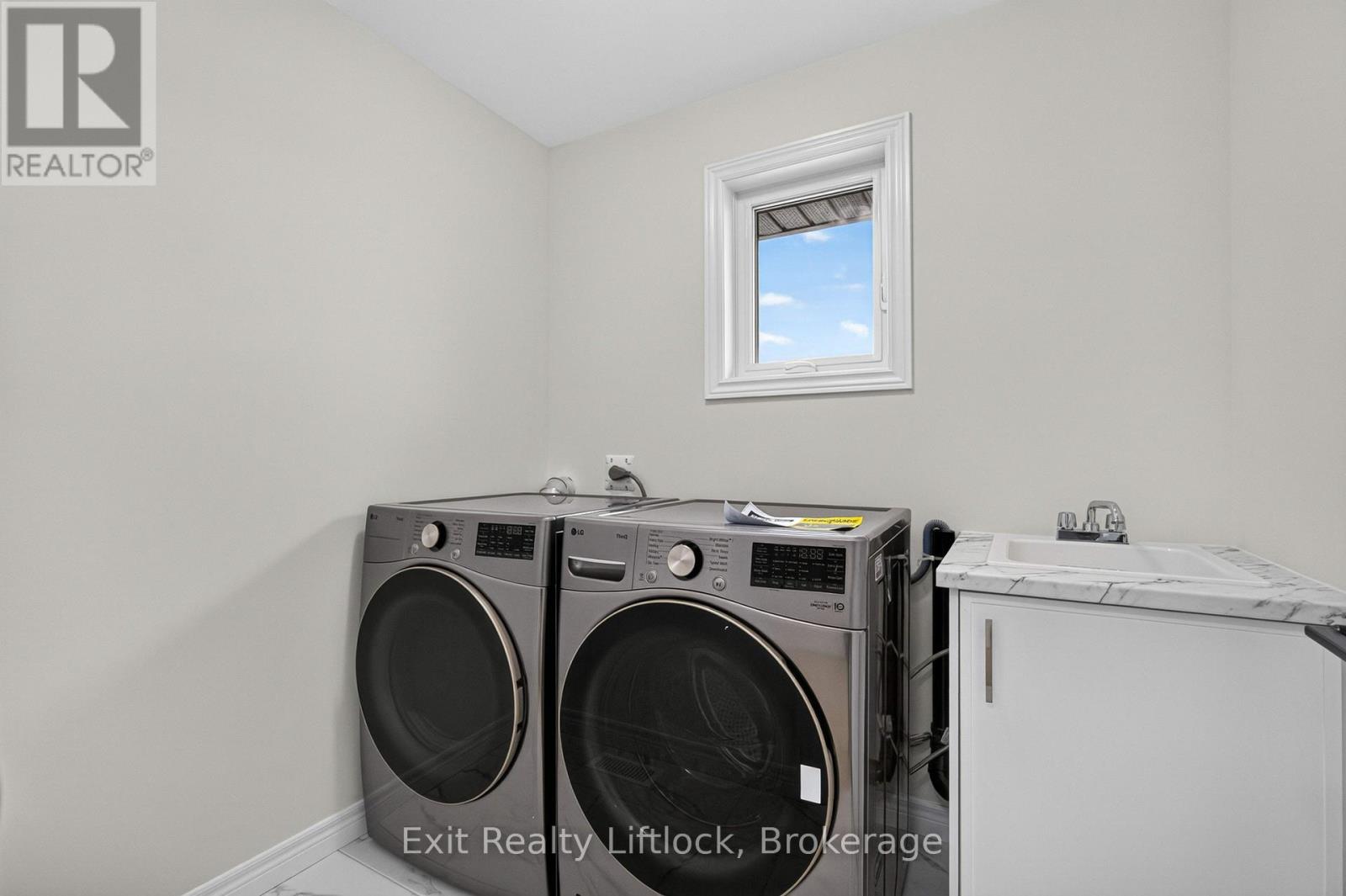727 Latimer Way, Peterborough (Monaghan Ward 2), Ontario  K9K 0H4 - Photo 25 - X13446554