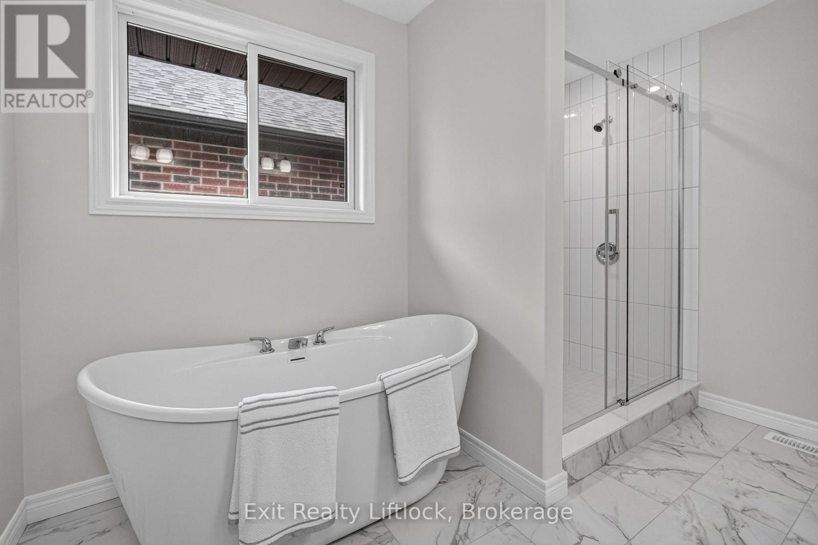 727 Latimer Way, Peterborough (Monaghan Ward 2), Ontario  K9K 0H4 - Photo 22 - X13446554