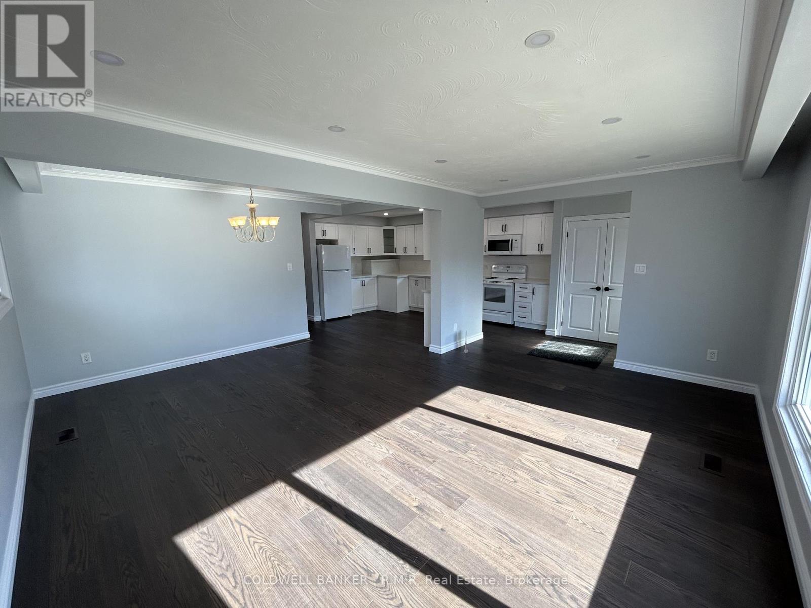 Main - 125 Cabot Street, Oshawa, Ontario  L1J 5R8 - Photo 4 - E13810434