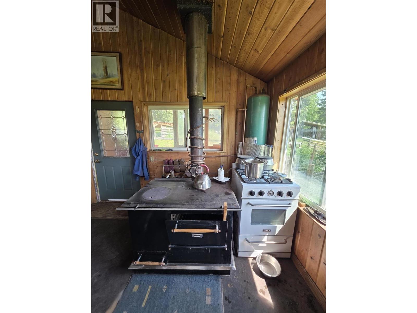 1462 Walters Lake Road, Horsefly, British Columbia  V0L 1L0 - Photo 33 - R3167743
