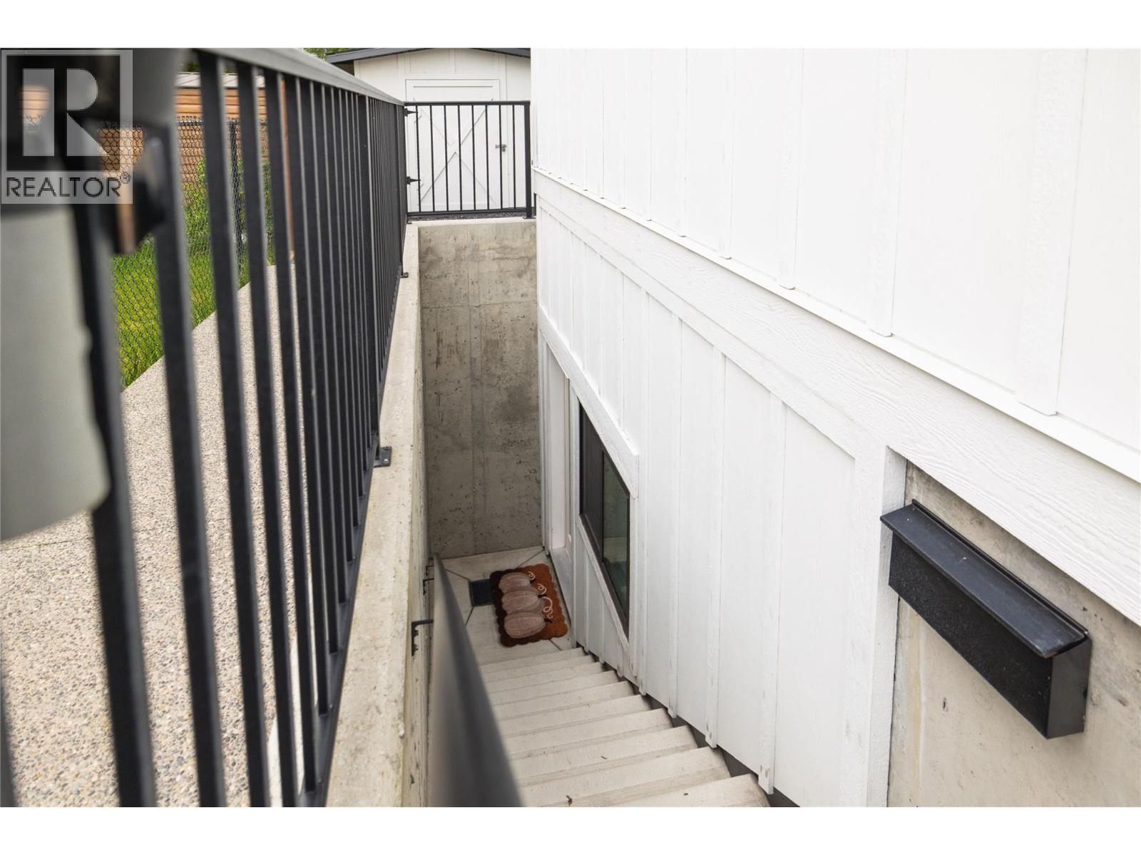 712 Hazell Road, Kelowna, British Columbia  V1W 1R3 - Photo 46 - 10400824