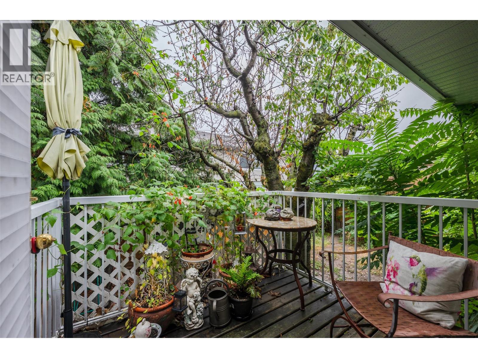 902 Maccleave Avenue, Penticton, British Columbia  V2A 3C5 - Photo 6 - 10401366