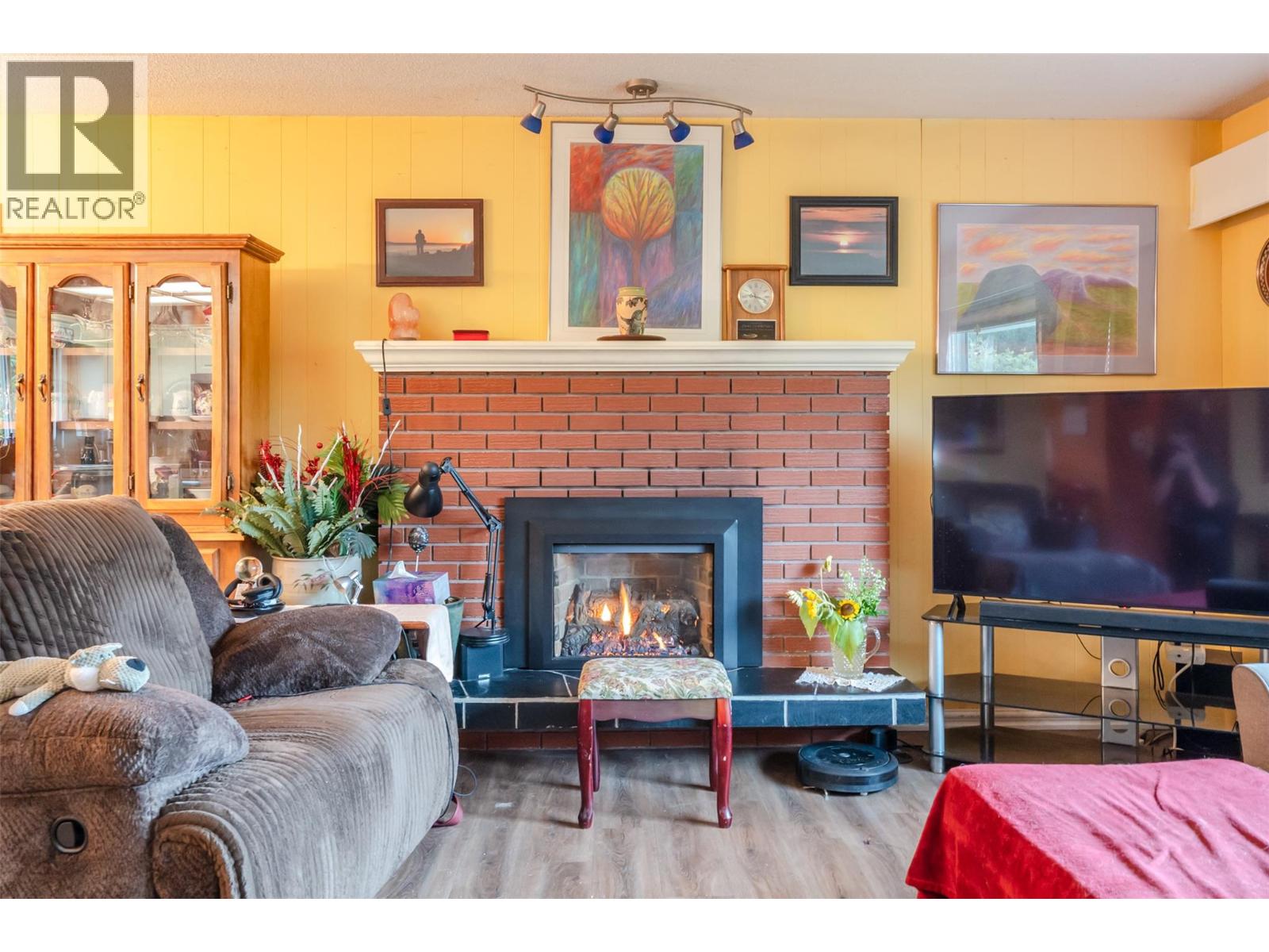 902 Maccleave Avenue, Penticton, British Columbia  V2A 3C5 - Photo 3 - 10401366