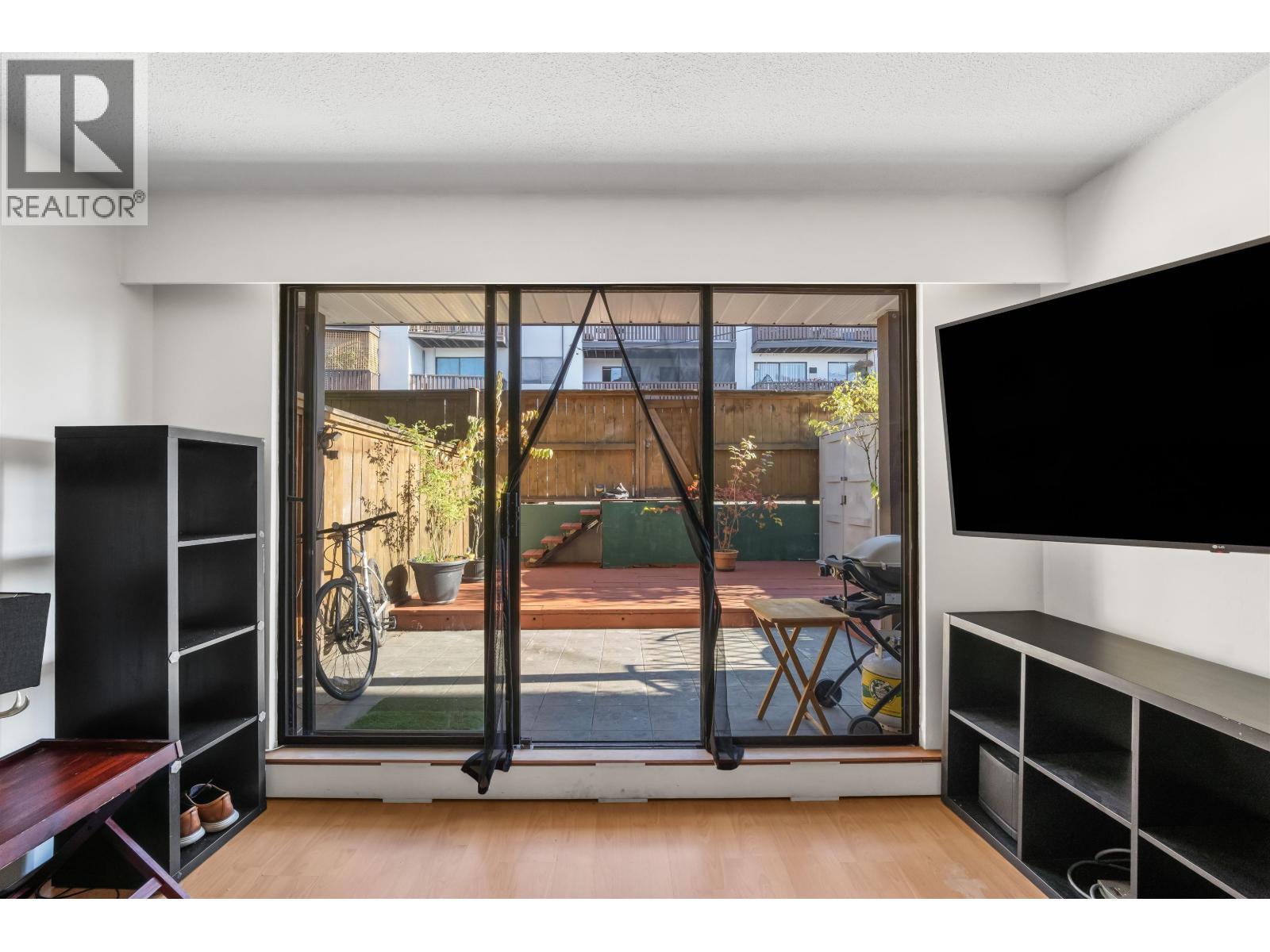 115 170 E 3rd Street, North Vancouver, British Columbia  V7L 1E6 - Photo 3 - R3167652