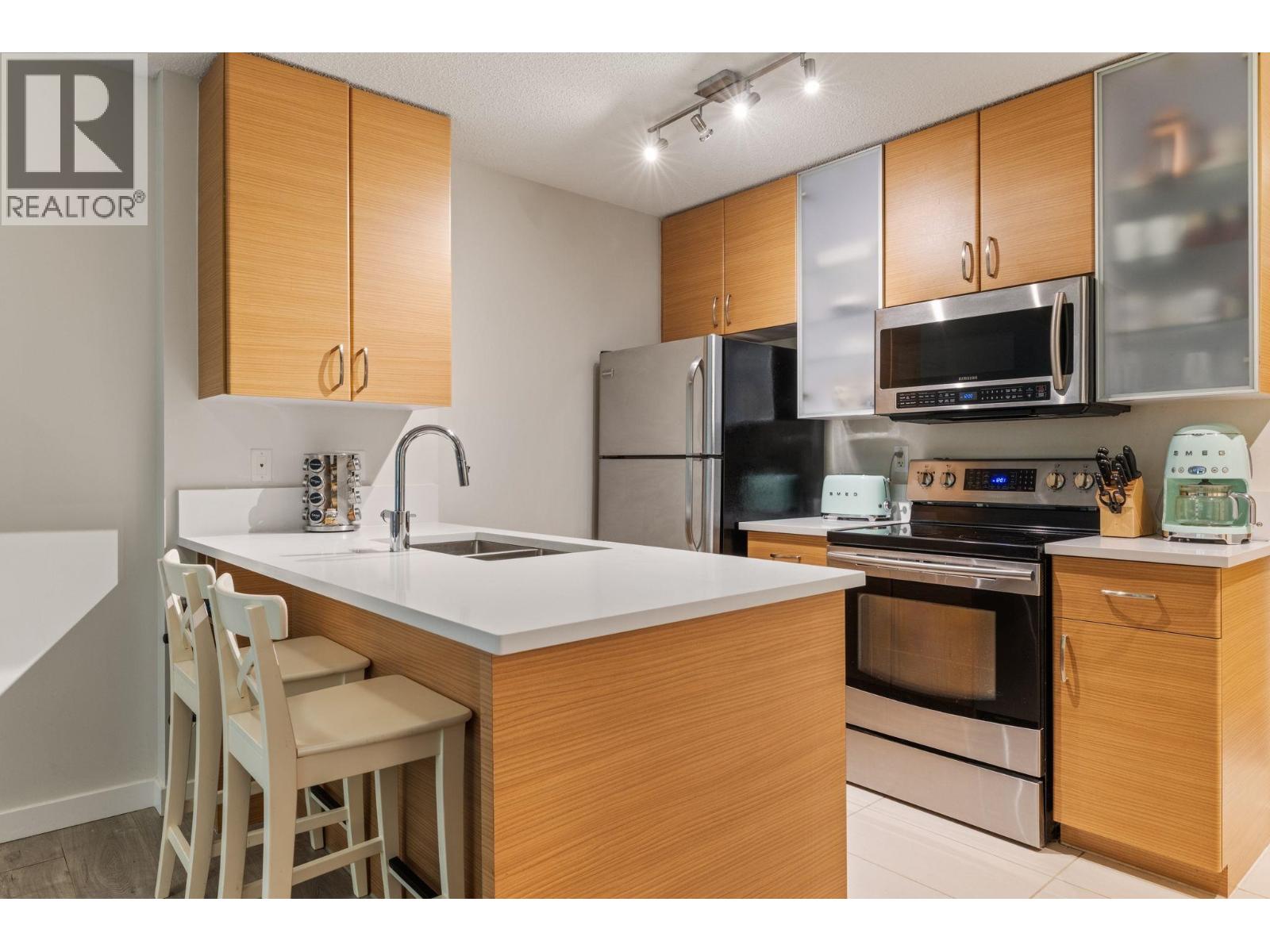 306 977 Mainland Street, Vancouver, British Columbia  V6B 1T2 - Photo 6 - R3167694
