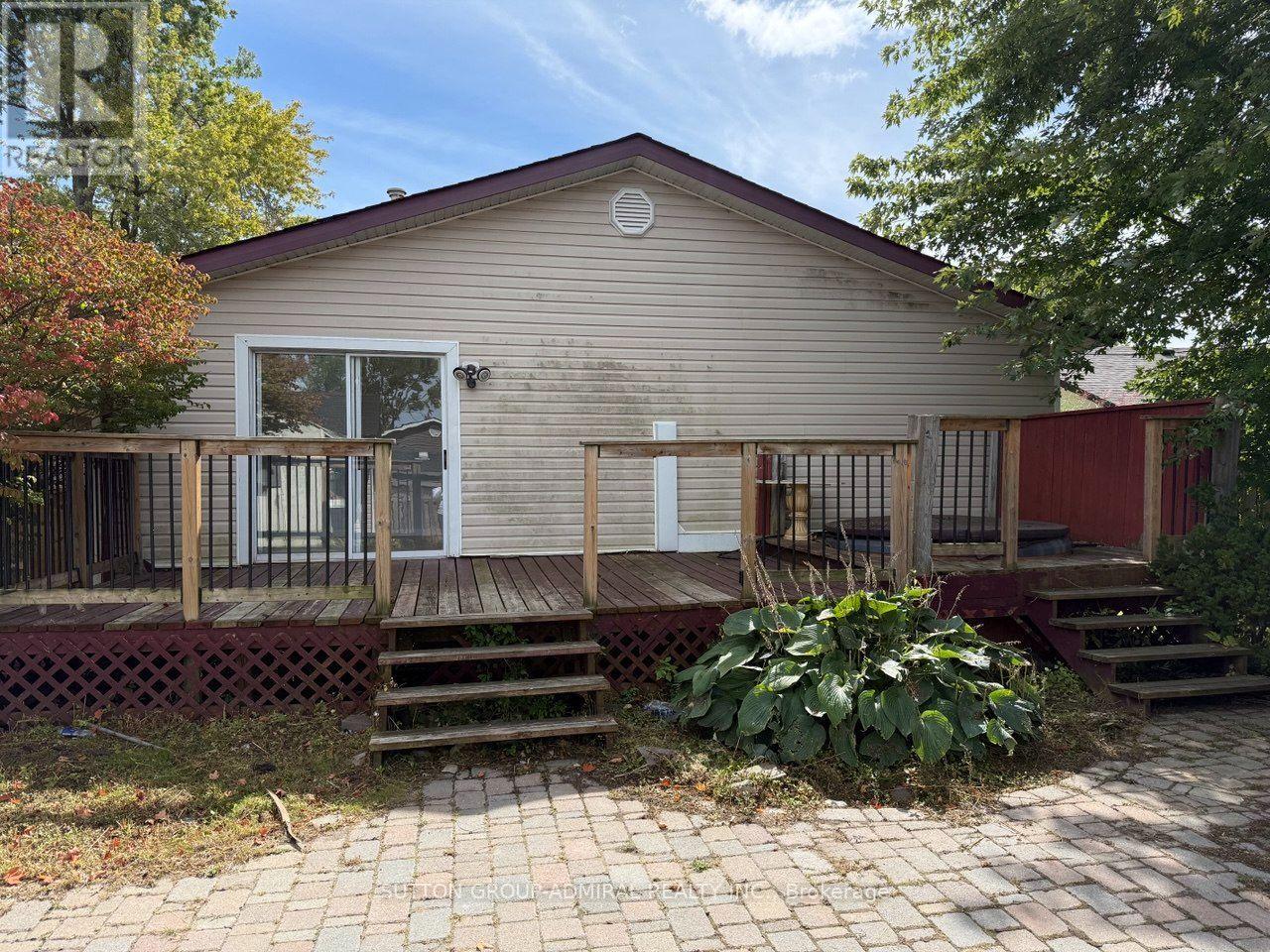 284 Kenwood Avenue, Georgina, Ontario  L4P 2X5 - Photo 10 - N13737266