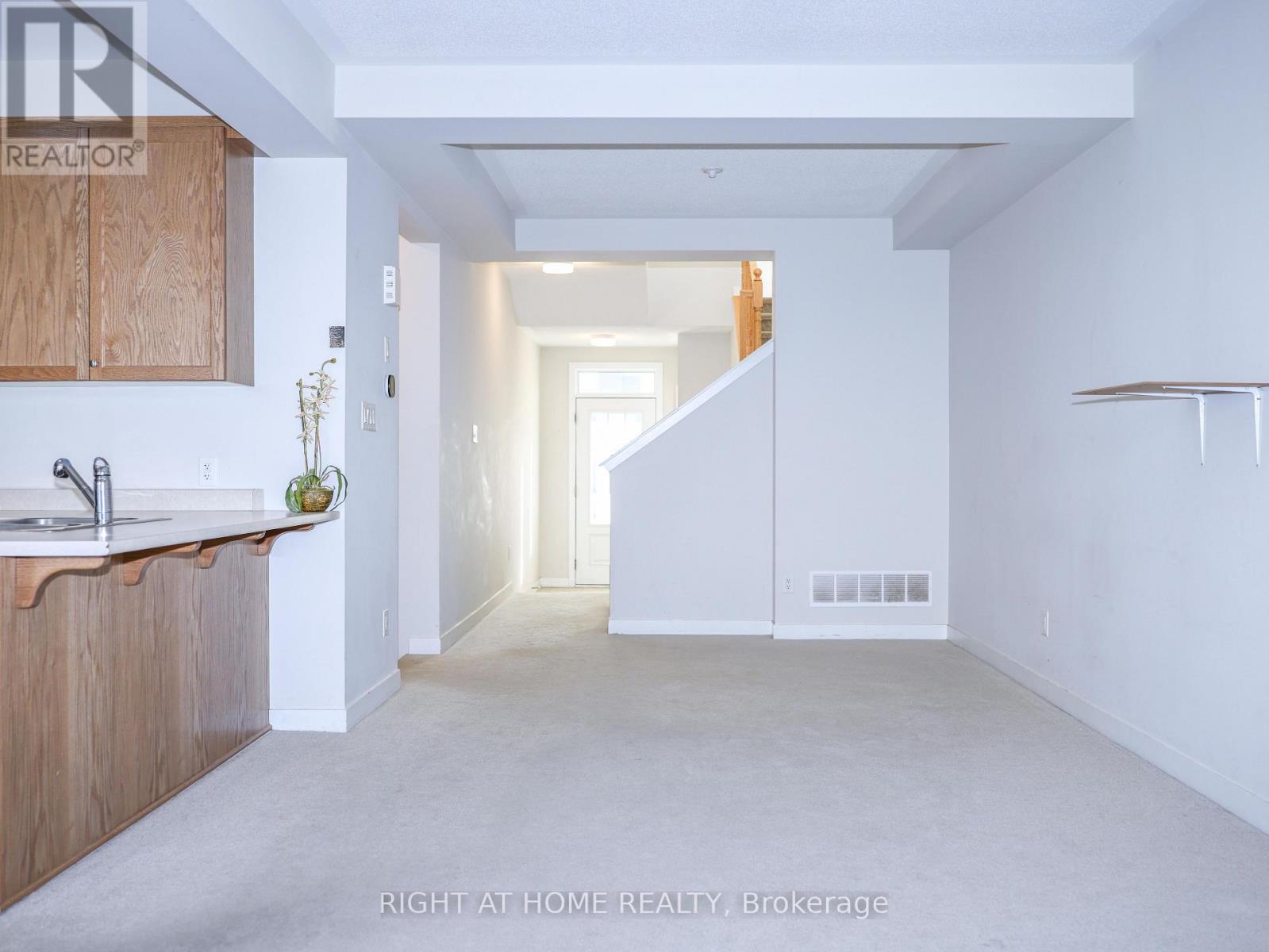 618 Allied Mews E, Ottawa, Ontario  K2S 3A2 - Photo 5 - X13685190
