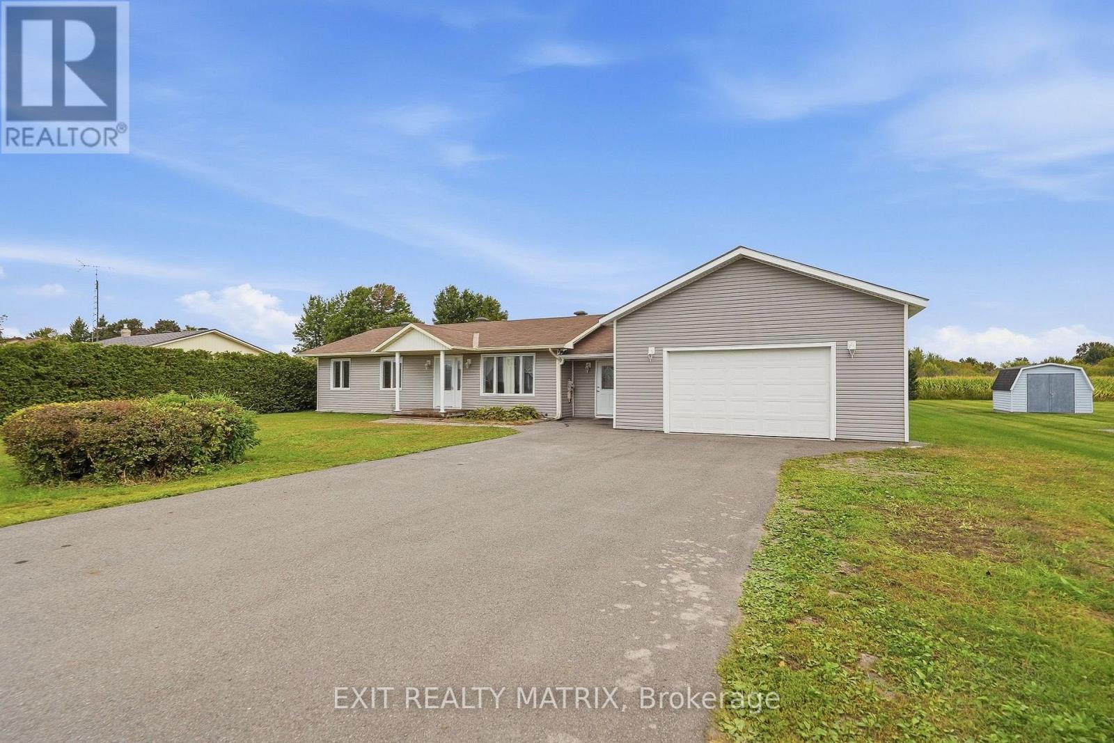 776 Route 11 Road, Alfred And Plantagenet, Ontario  K0B 1C0 - Photo 1 - X13810384