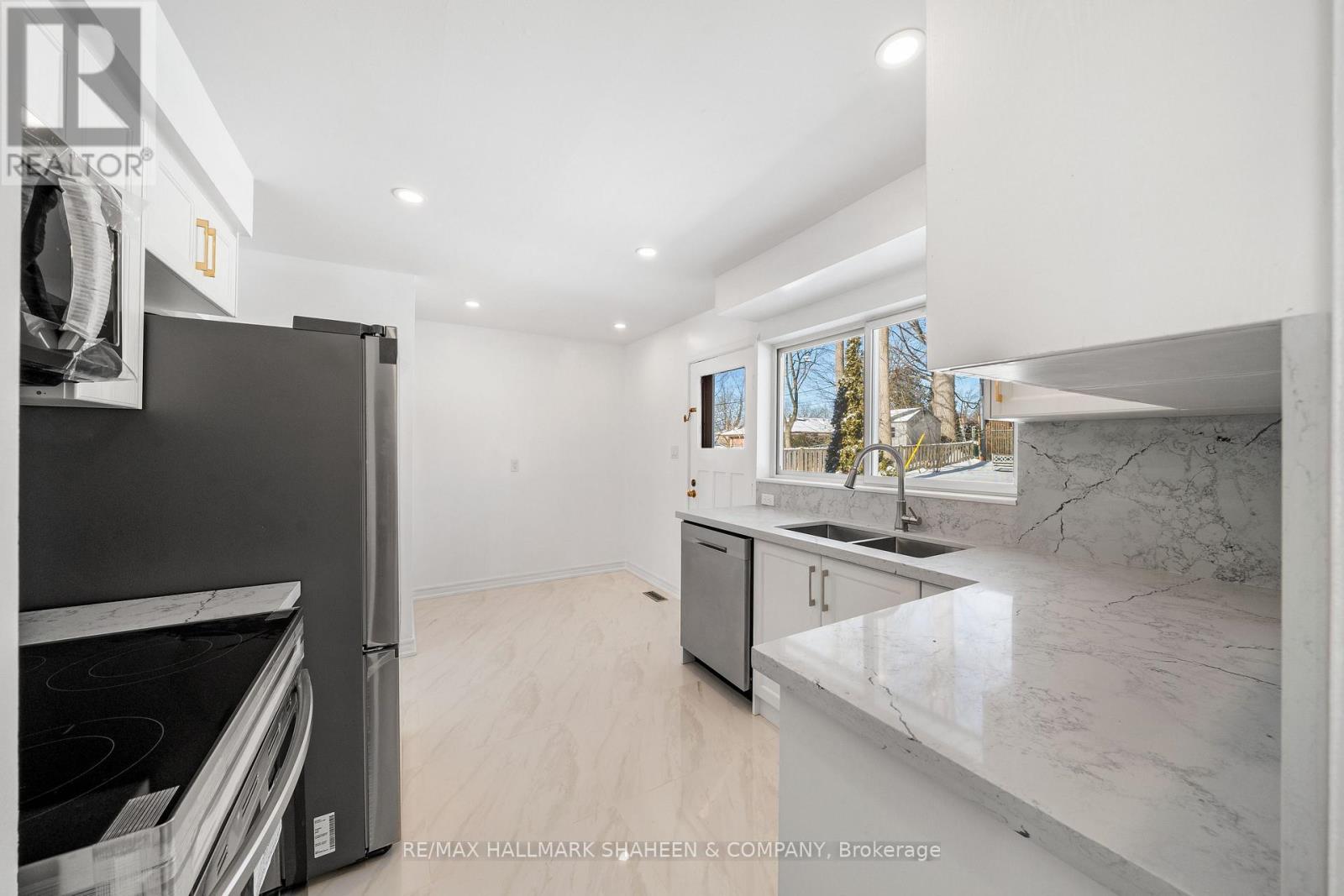 Main - 96 Rameau Drive, Toronto, Ontario  M2H 1T9 - Photo 6 - C13809110