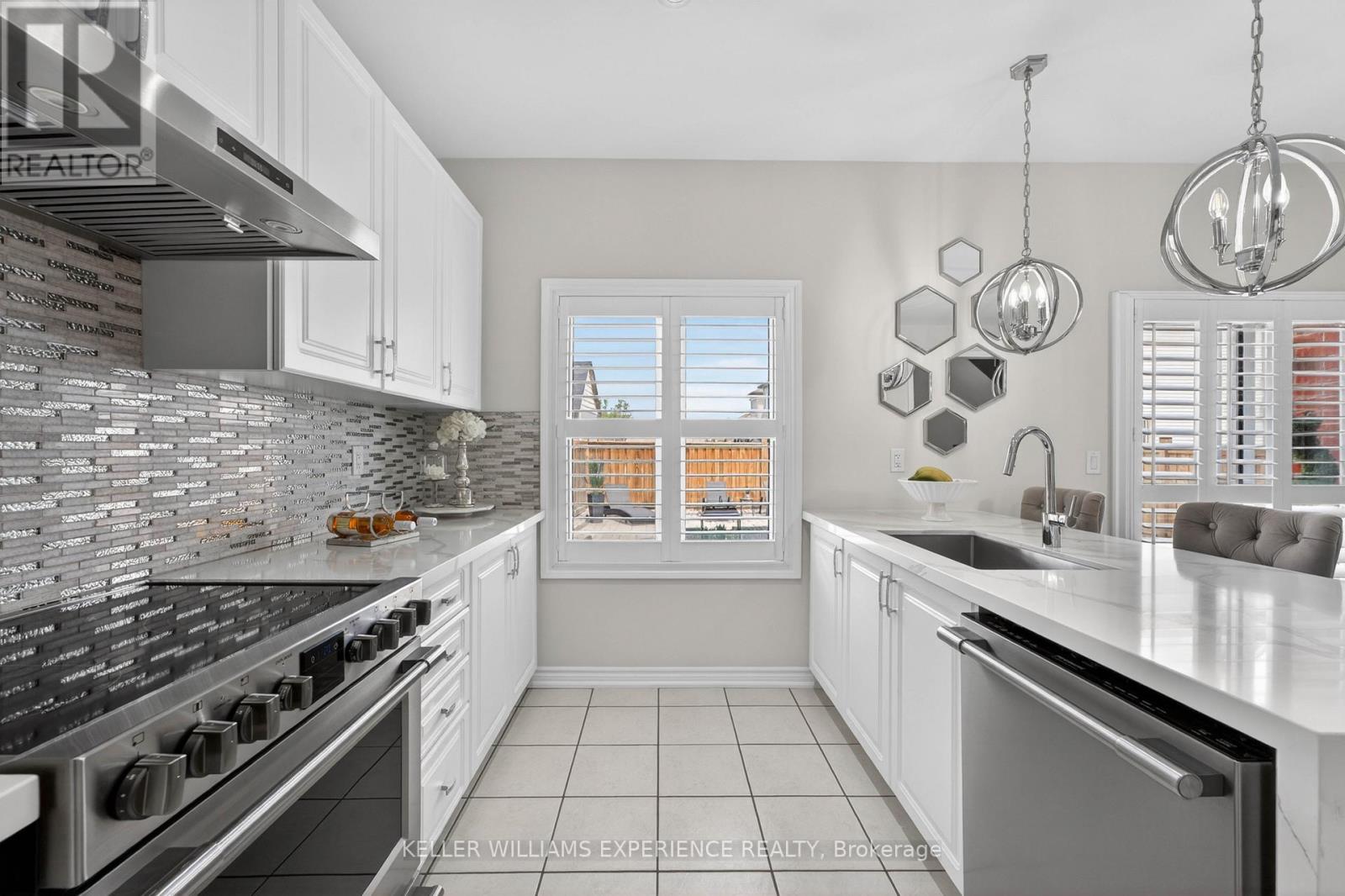 105 Decarolis Crescent, Essa, Ontario L3W 0B4 - Photo 13 - N13759486