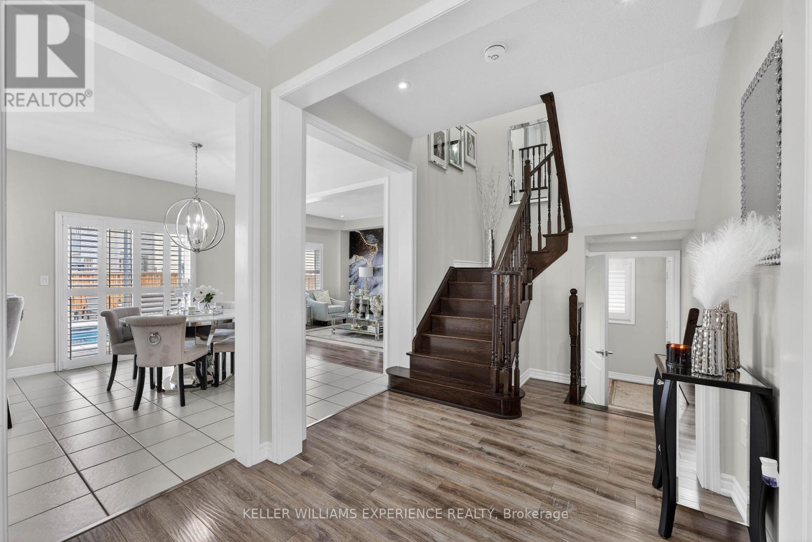 105 Decarolis Crescent, Essa, Ontario L3W 0B4 - Photo 10 - N13759486