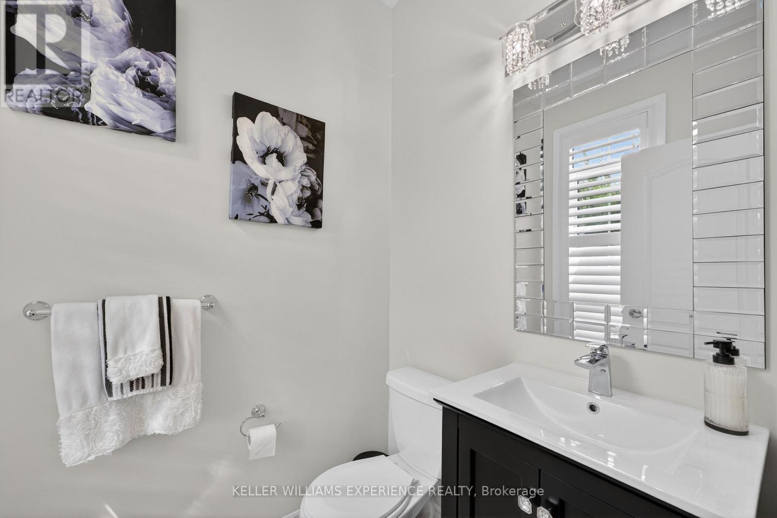 105 Decarolis Crescent, Essa, Ontario L3W 0B4 - Photo 7 - N13759486