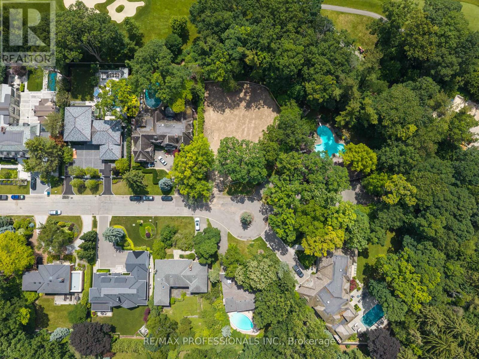 10 Woodmere Court, Toronto, Ontario  M9A 3J1 - Photo 6 - W13535100